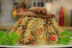 أرز بالسجق (أرز بالسجق الجريل)